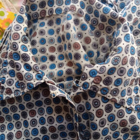 Vintage Women's Medium Granny Top 1960's Blouse Geometric Medallions Cutoff Hem - Picture 9 of 9